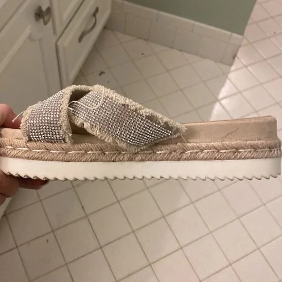 Very G Lucille Platform Sandal size 7..00 - Picture 6 of 8